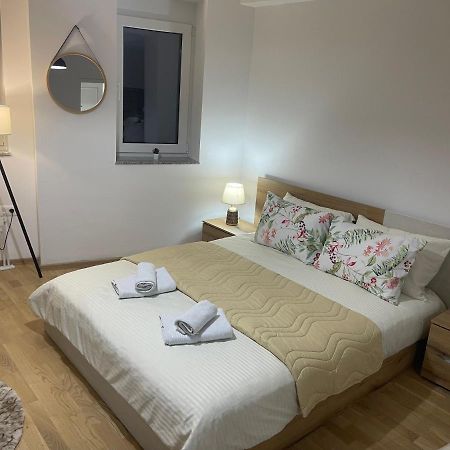 R&B Apartment City Center โอครีด ภายนอก รูปภาพ